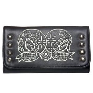 Lively Lux de Ville black skulls wallet